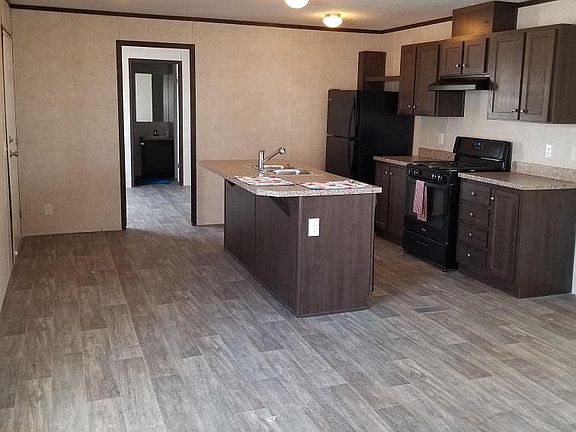 4th image of 1023 N 9th St Trlr 23
