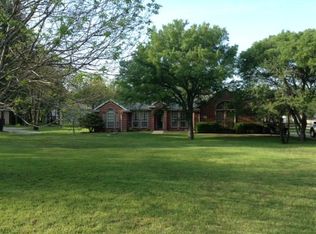 506 Oak Hills Dr, Newark, TX 76071