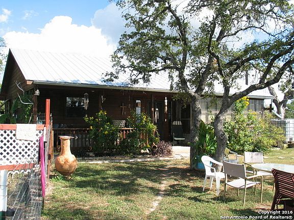 3rd image of 1056 Panther Hollow Dr