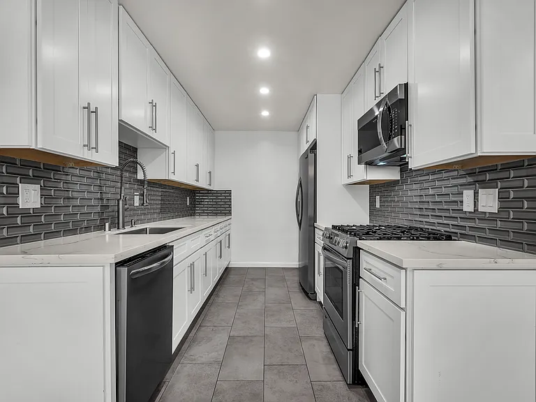 1432 Saltair Ave — Photo 30