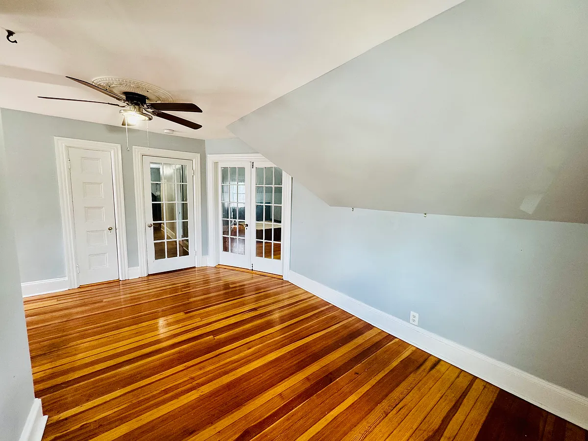 Building Photo - 9 Beech St #3