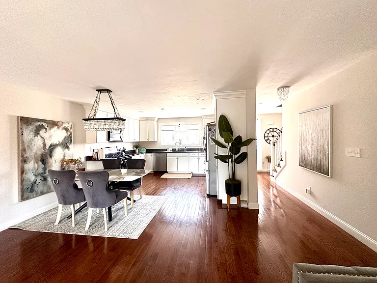 32 Sugar Maple Ln — Photo 4