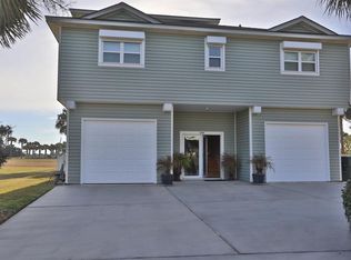 3506 Foremast Dr, Galveston, TX 77554