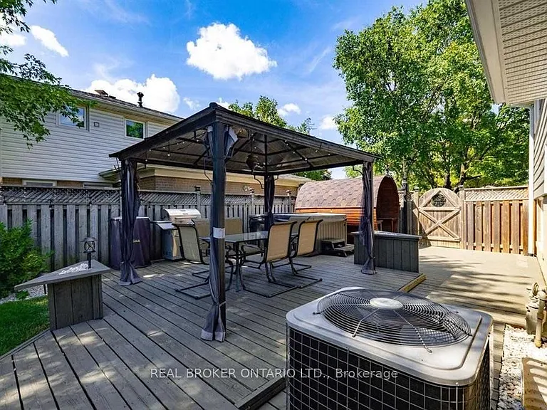 2 Core Cres — Photo 36