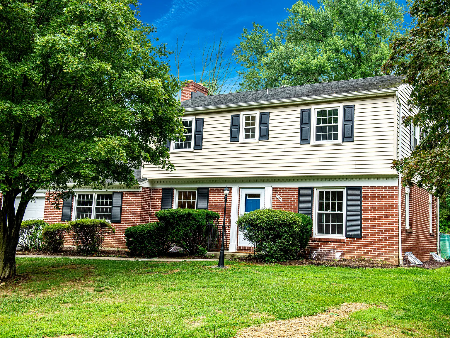 4 bed, 2.5 bath, 1971 sqft, $3,000 — Photo 2