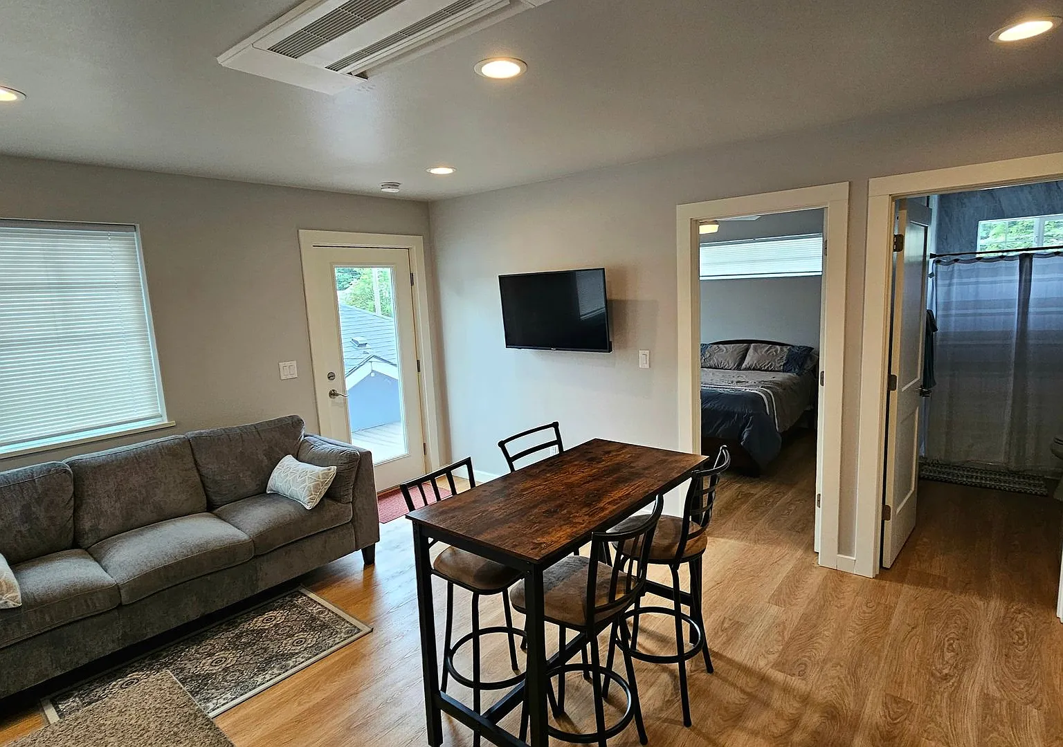 1-Bed, 1-Bath Downtown Coeur d'Alene Apartment — Photo 4