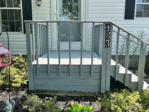 3rd image of 4523 S Park Ln