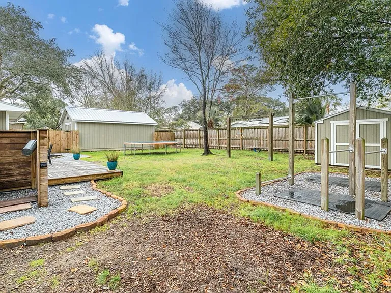 116 Audrey Cir — Photo 30