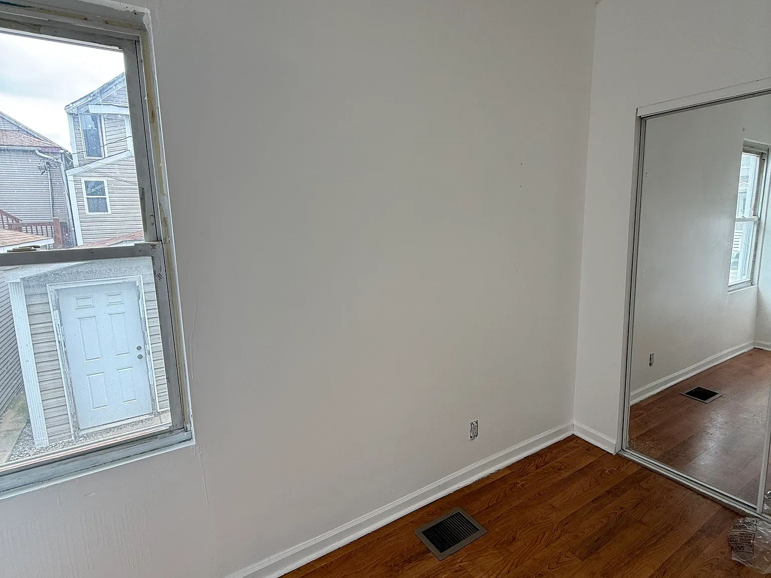 2 bed, 900 sqft, $1,825 — Photo 4