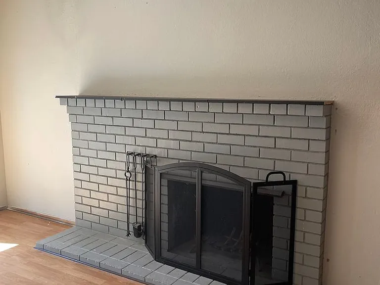 2528 Bates Dr — Photo 7