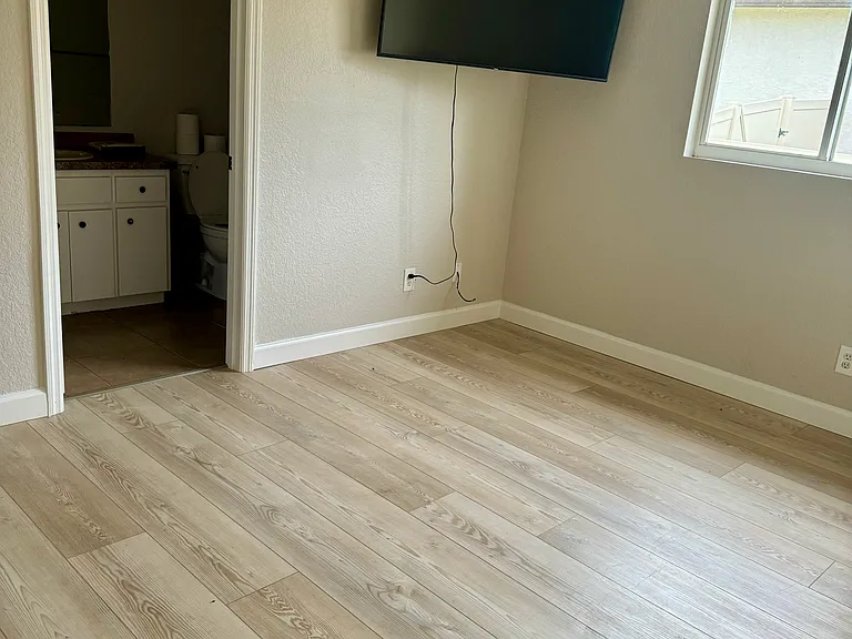 5323 Hoffman St — Photo 12