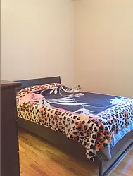 Rented by R New York