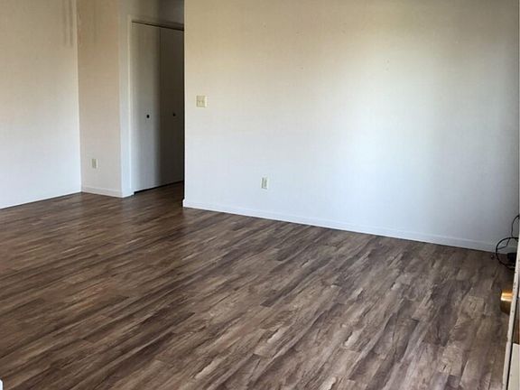 5th image of 2202 Lewis Ave
