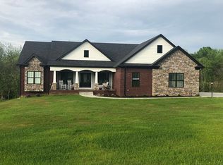 528 Brentwood Ln, Bardstown, KY 40004