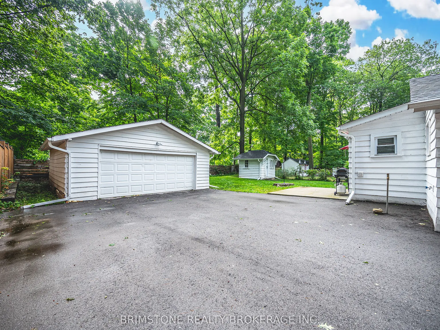 3 bed, $2,900 — Photo 2