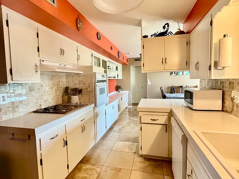 10729 W Sun City Blvd — Photo 3