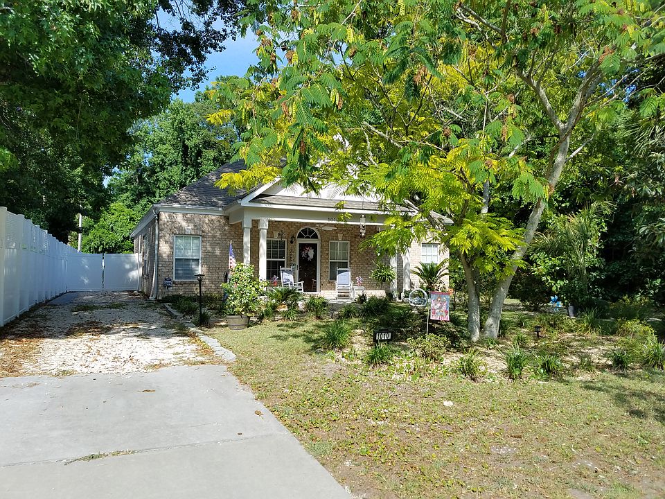 2nd image of 1010 28th Ave S