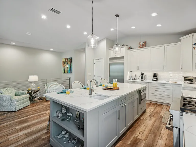501 Channel Ln — Photo 13