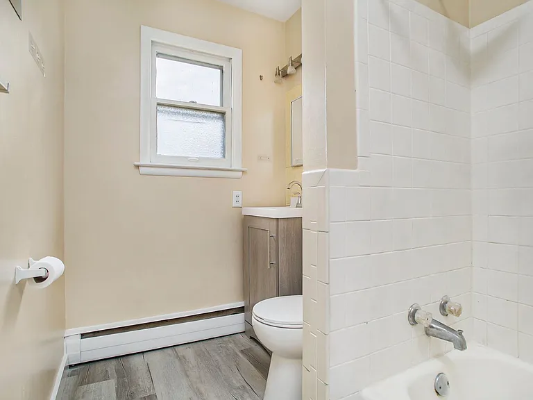103 Devon Ave #C-1 — Photo 4