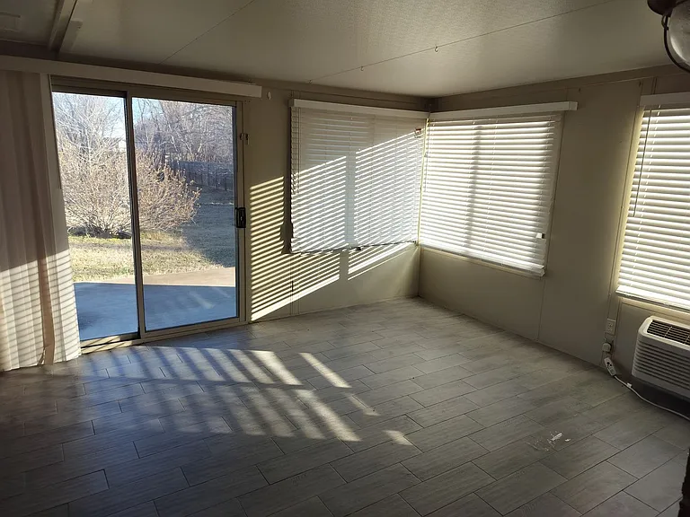 105 W Clegern Ave — Photo 14