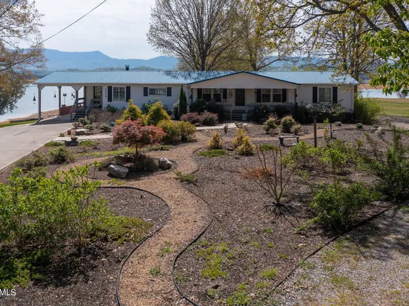 1275 Cedar Hills Rd, Dandridge, TN 37725