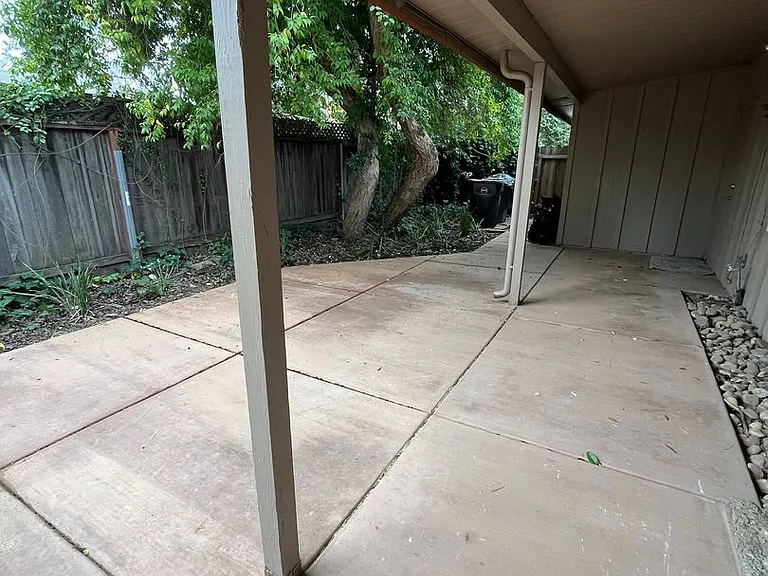 908 Oak Ave — Photo 20