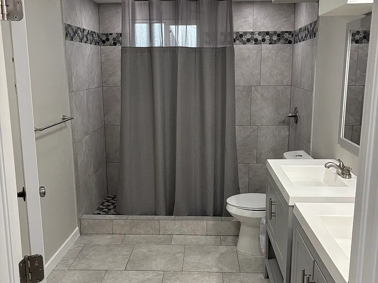 906 Arrawanna St — Photo 4