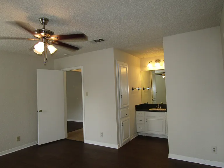 8325 Fathom Cir — Photo 18