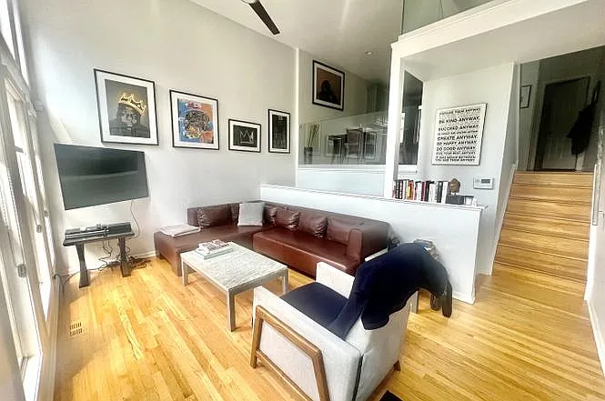 1217 N Hoyne Ave #G — Photo 2