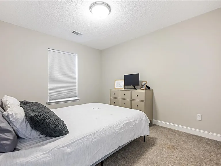 158 Hamlet Ct — Photo 8