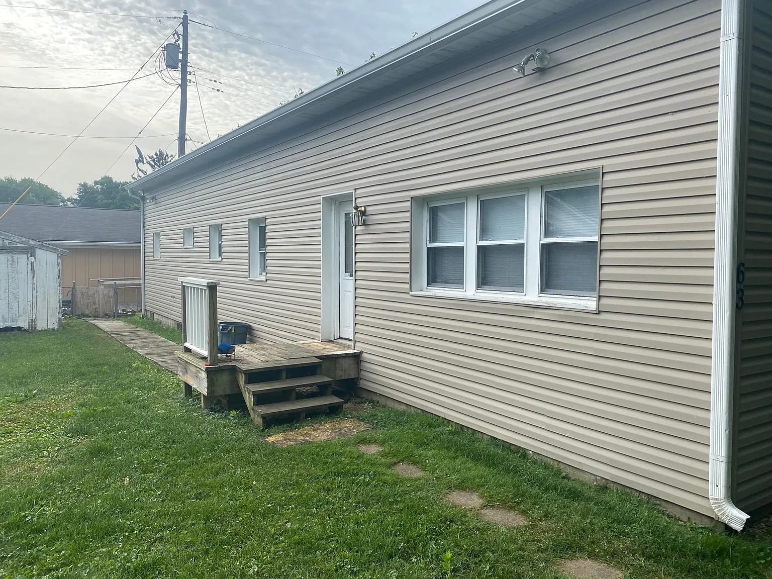 63 Miami Dr — Photo 2