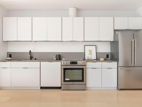 3rd image of 3416 Piedmont Ave #V8hrdbbrm