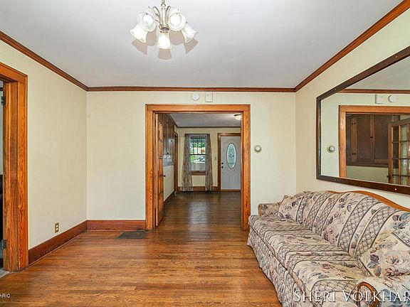5th image of 2320 52nd St SE