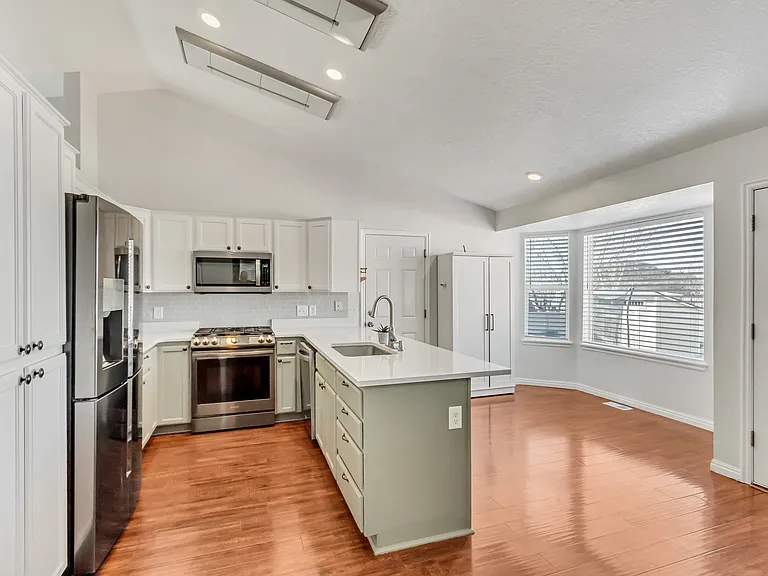 5943 Genoa Ln — Photo 21