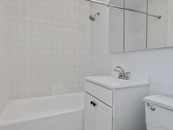 5th image of 154 W 70th St APT 11K