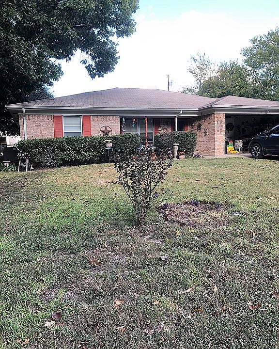 2nd image of 116 Poinsetta Cir