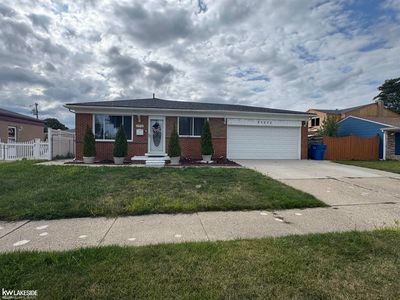 27575 Strathmoor Dr, Warren, MI, 48092