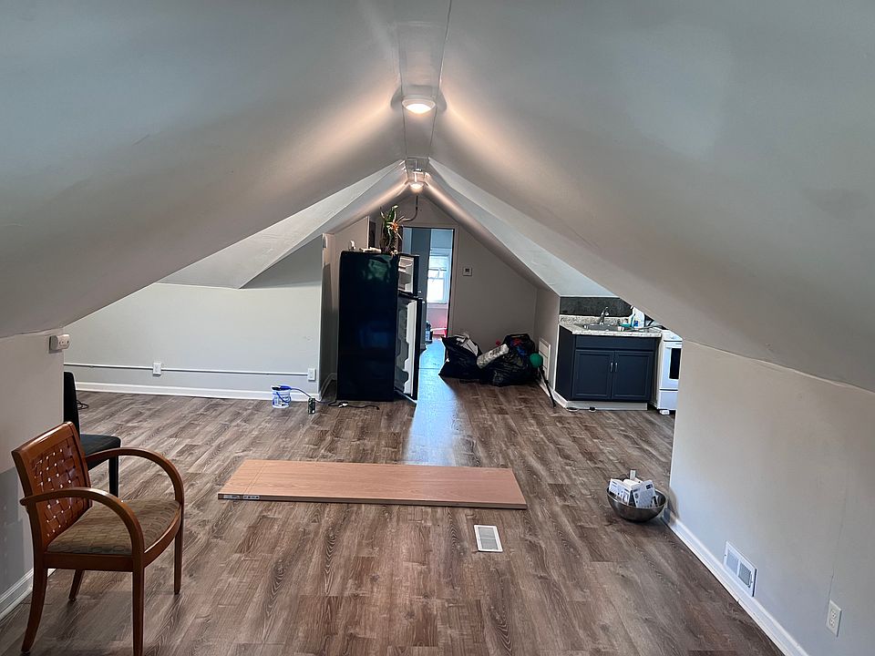 2nd image of 2036 Grand Ave #3