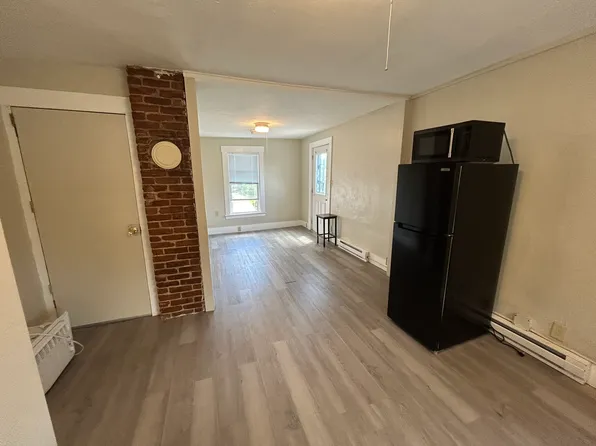 22 Depot St #2, Hillsborough, NH 03244
