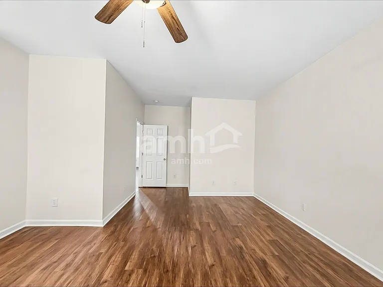929 Redland Dr — Photo 9