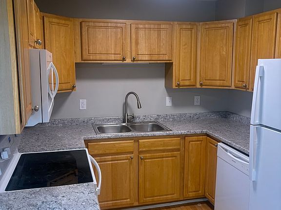 2nd image of 19482 Midwest Cir #1-04