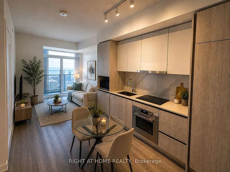 180 Front St E #4209 — Photo 20