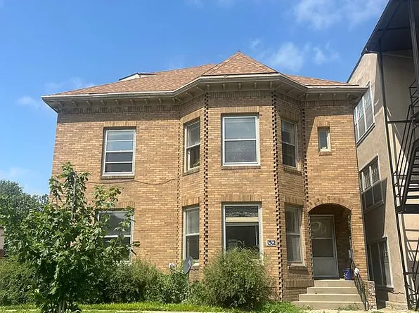 1312 S 32nd St, Omaha, NE 68105