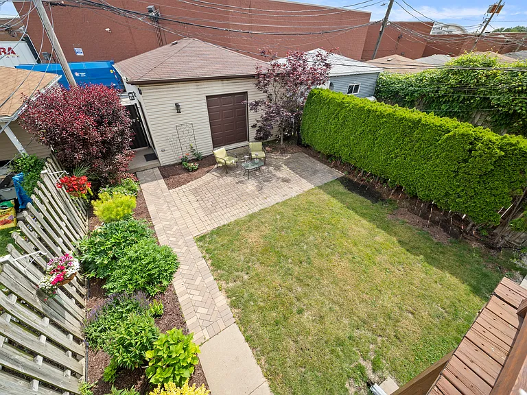 2259 W Diversey Ave #1 — Photo 17