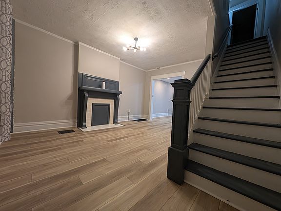 2nd image of 940 Studer Ave