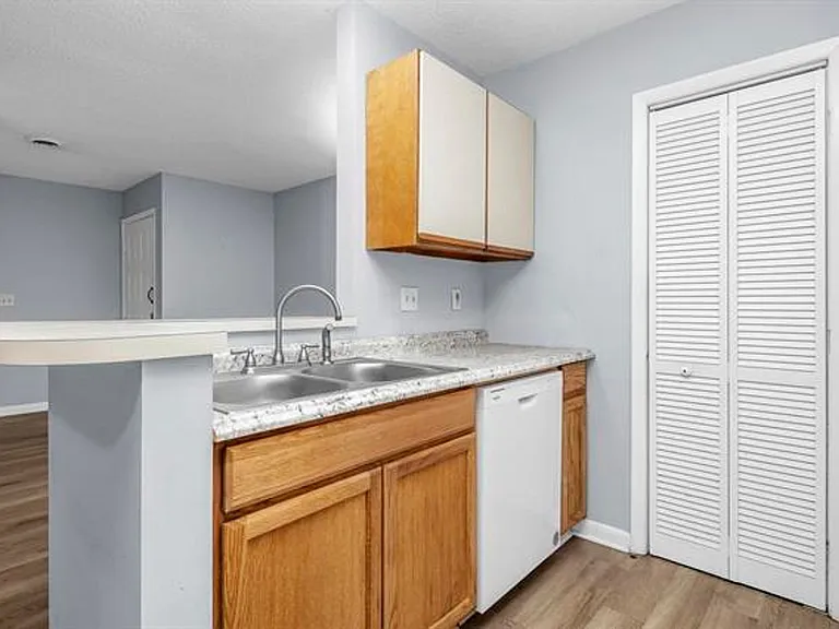 1211 Metze Rd #H4 — Photo 5