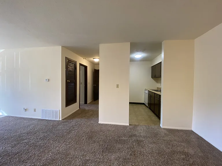 Kimberly Club Apartments — Photo 146