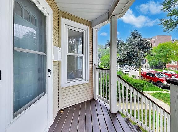 4th image of 4219 N Albany Ave #2