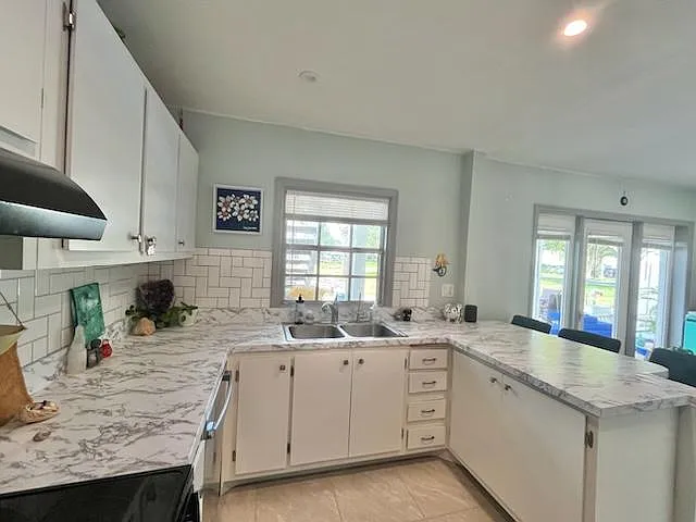 5231 Beach Dr SE #B — Photo 7