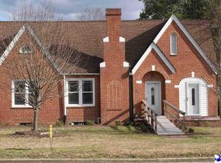 300 N 1st Ave, Dillon, SC 29536